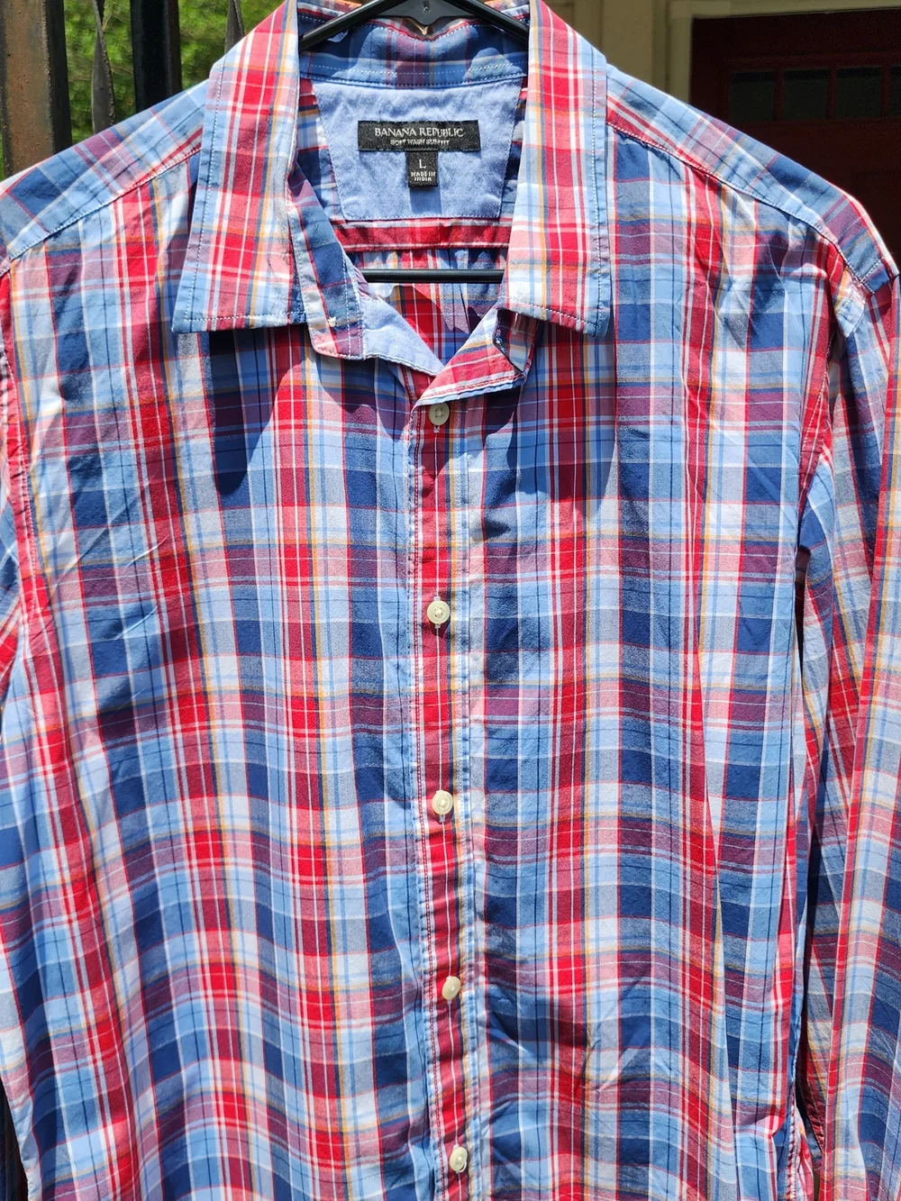 Banana Republic Soft Wash Slim Fit Plaid Shirt. Size Large.